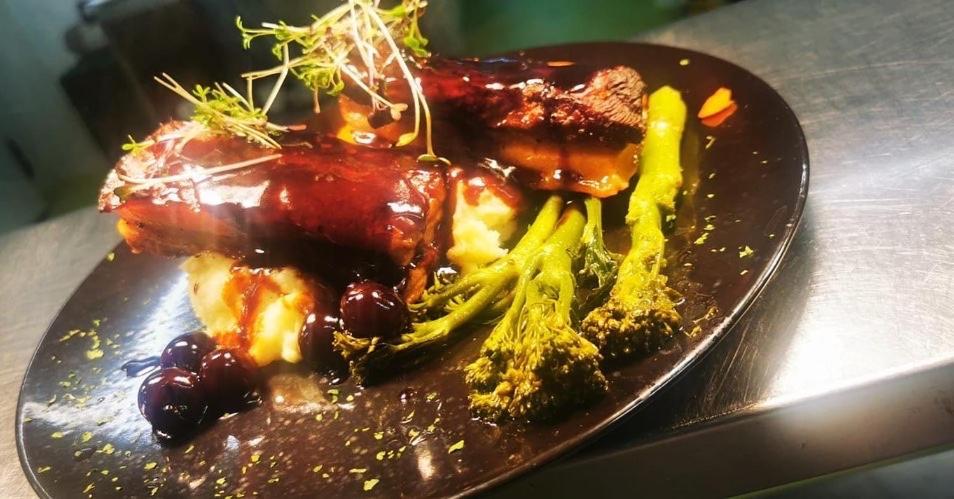 The Copper Still Bar Restaurant & Boutique Rooms Dromod Bagian luar foto