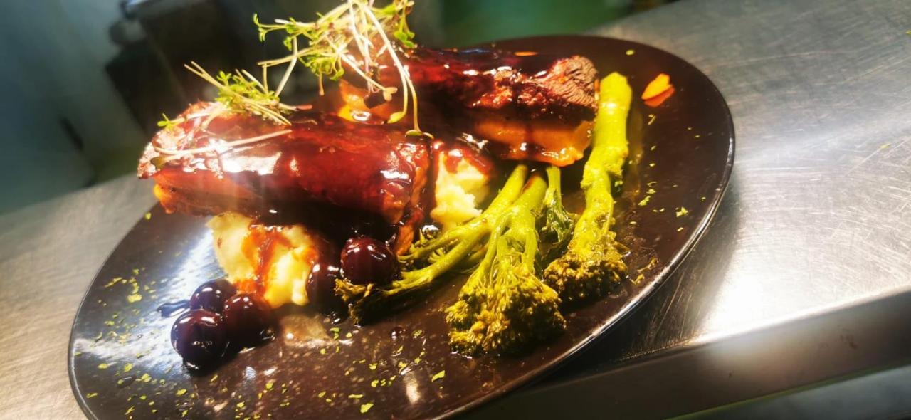 The Copper Still Bar Restaurant & Boutique Rooms Dromod Bagian luar foto
